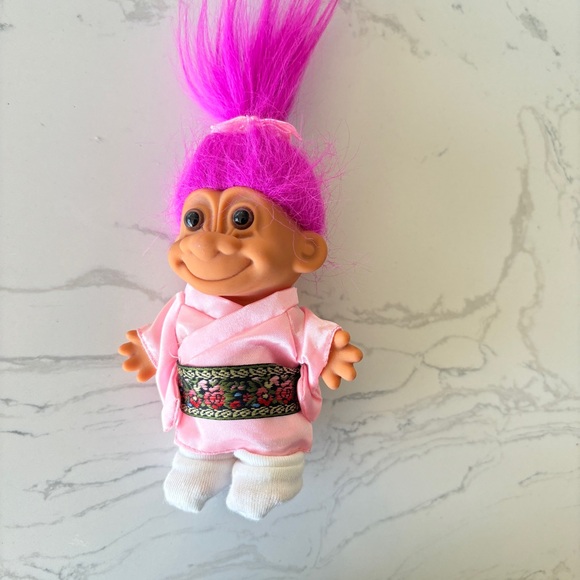 Russ Japanese Kimono Around The World Troll Doll, Vintage - Picture 2 of 6